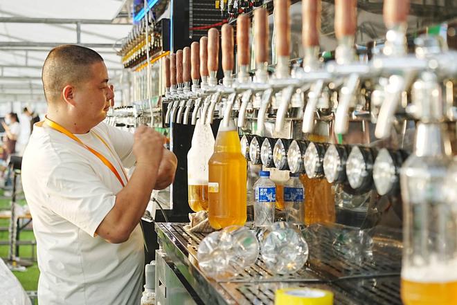 聚享西海岸 嗨啤張家樓 青島西海岸新區張家樓街道首屆啤酒文化大集盛大啟幕